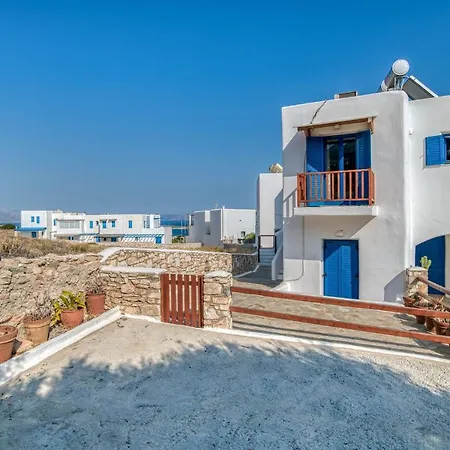 Cycladic Two Bedrooms House With Shared Pool Апартаменты Aspro Chorio